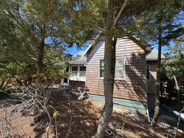 $5,000 | 850 Evergreen Walk, Ocean Beach, NY 11770