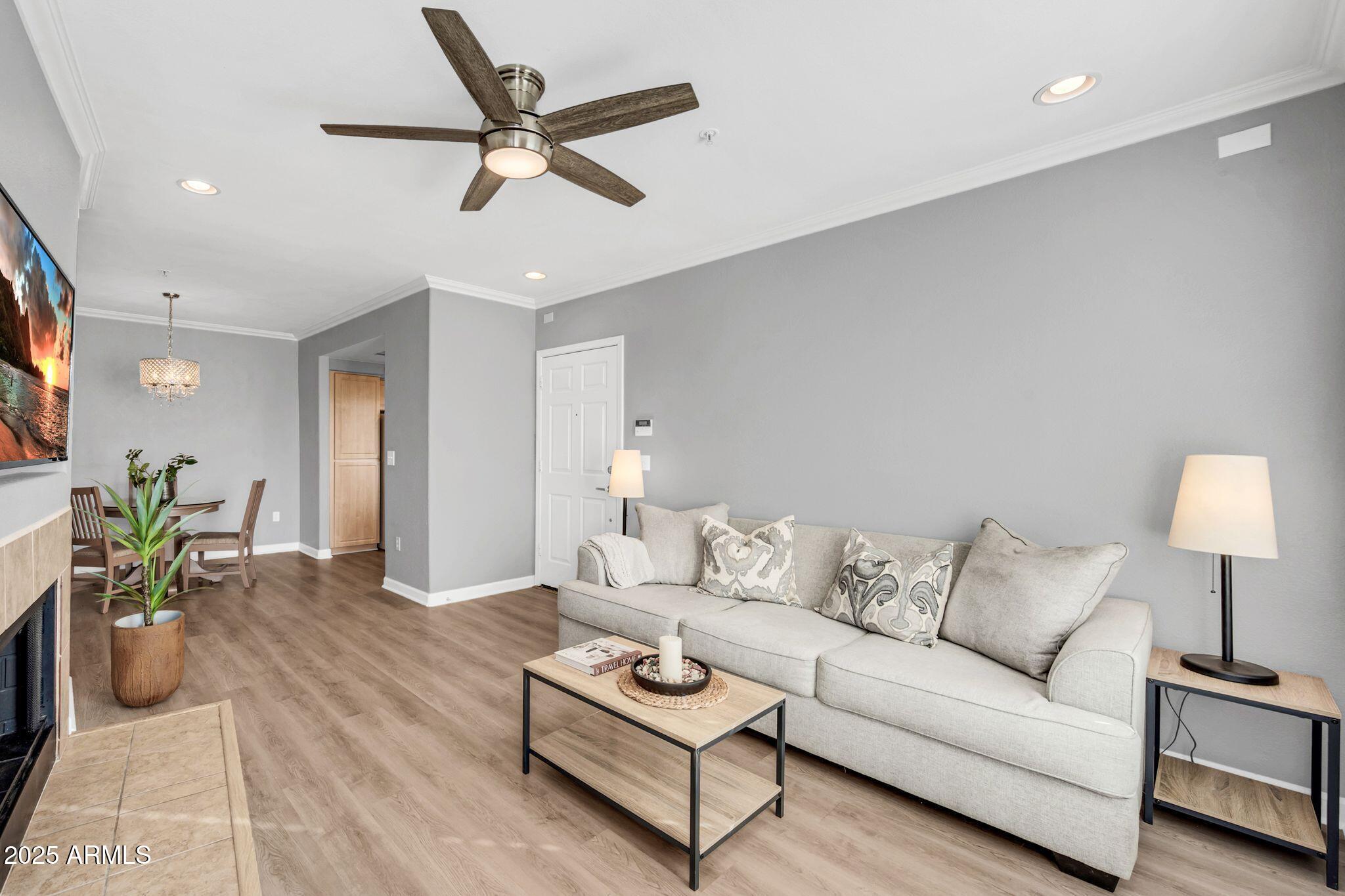 7575 East Indian Bend Road, Unit 2085 Scottsdale, AZ 85250 - Photo 5 of 30 a living room with furniture