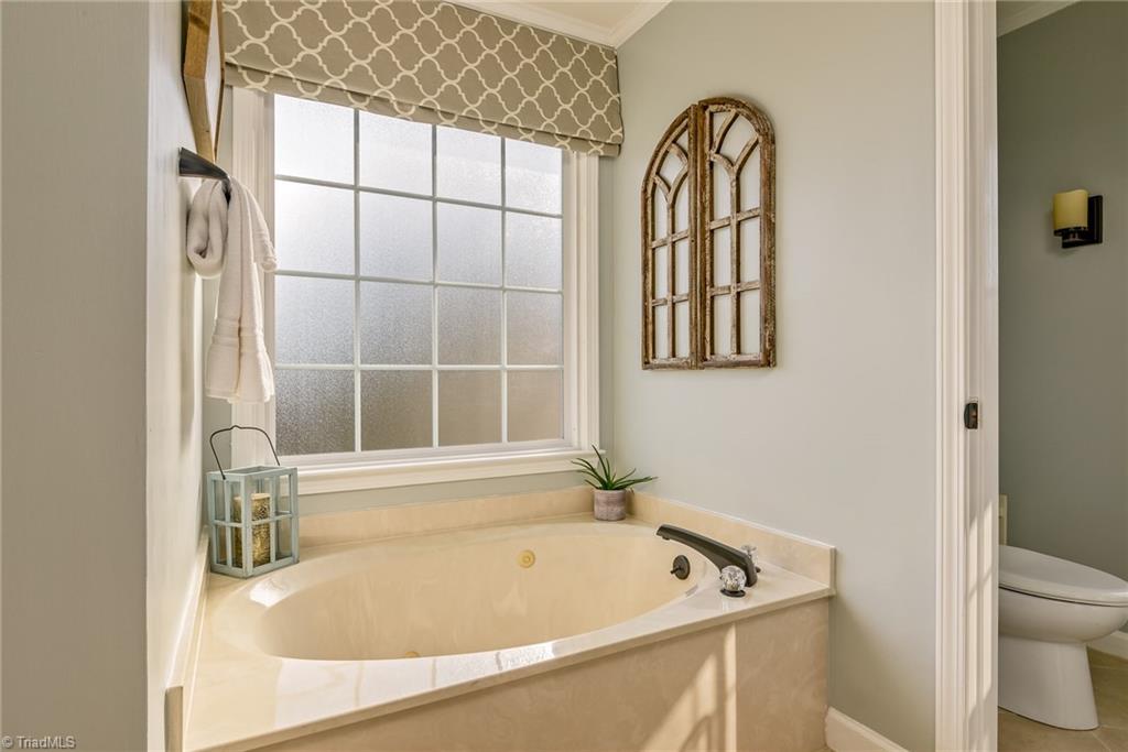 194 Wexham Road Winston-Salem, NC 27103 - Photo 15 of 29 Gallery Image 15