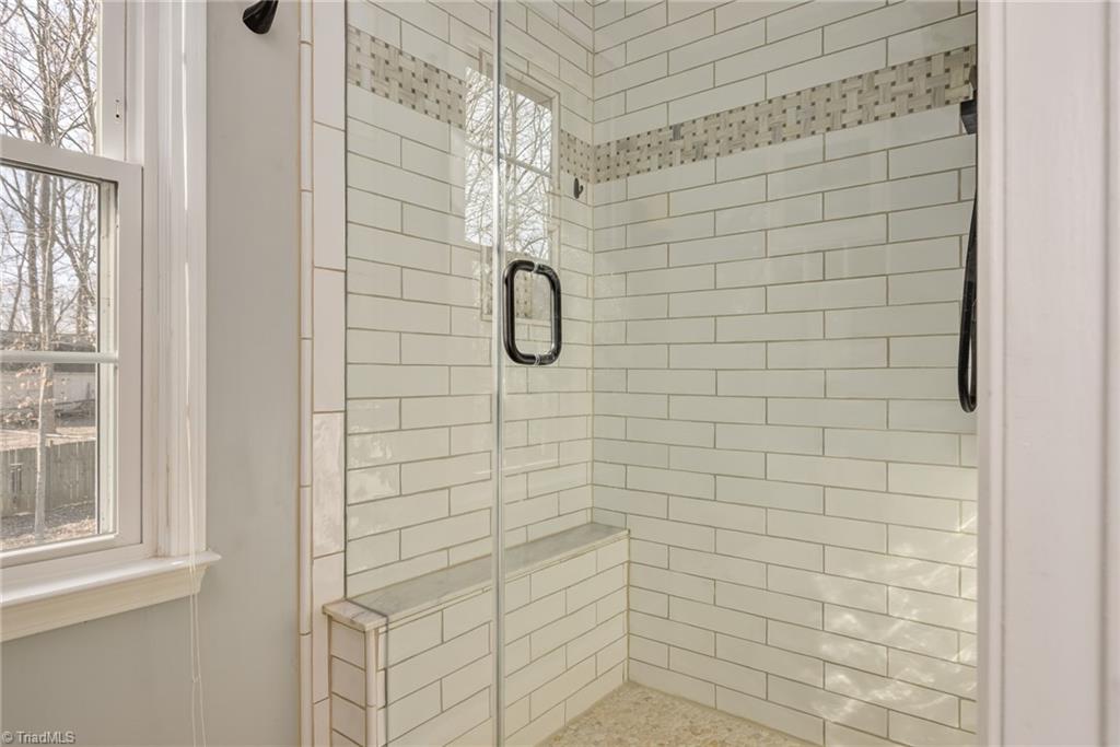 194 Wexham Road Winston-Salem, NC 27103 - Photo 16 of 29 Gallery Image 16