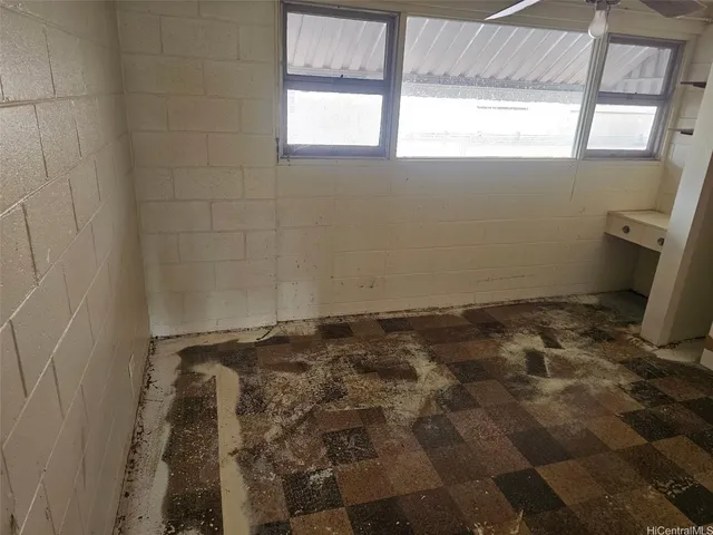 a view of a window in an empty room