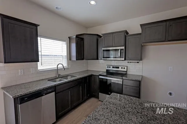 $359,900 | 407 Southwood Avenue West, Twin Falls, ID 83301