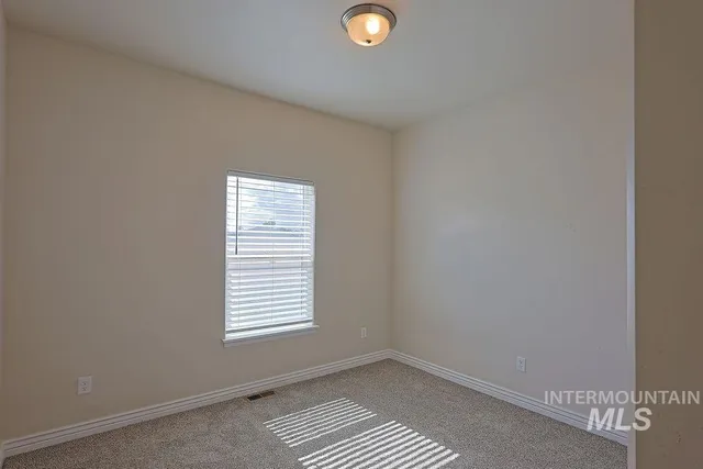 $359,900 | 407 Southwood Avenue West, Twin Falls, ID 83301