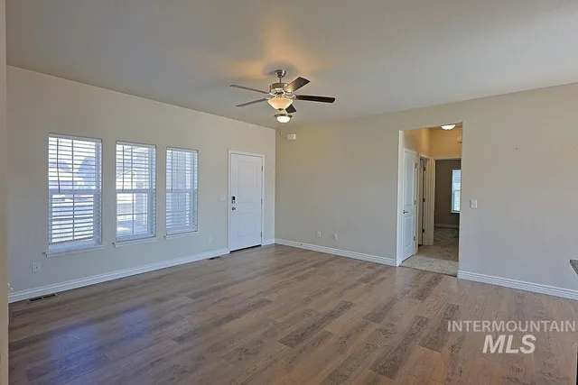 $359,900 | 407 Southwood Avenue West, Twin Falls, ID 83301