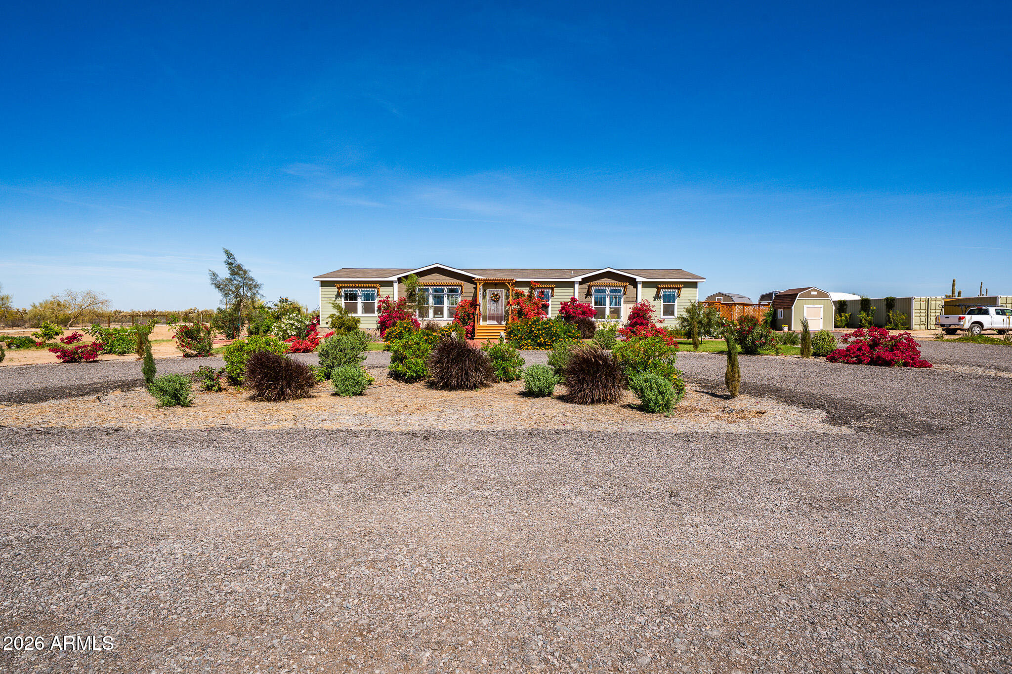 22622 East Day Spring Lane Florence, AZ 85132 - Photo 29 of 70 Front view with circular driveway