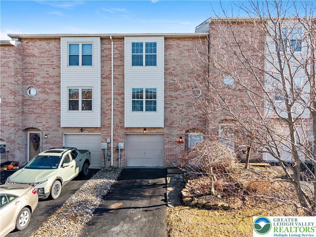 314 Ridgeview Drive Alburtis, PA 18011 - Photo 1 of 22