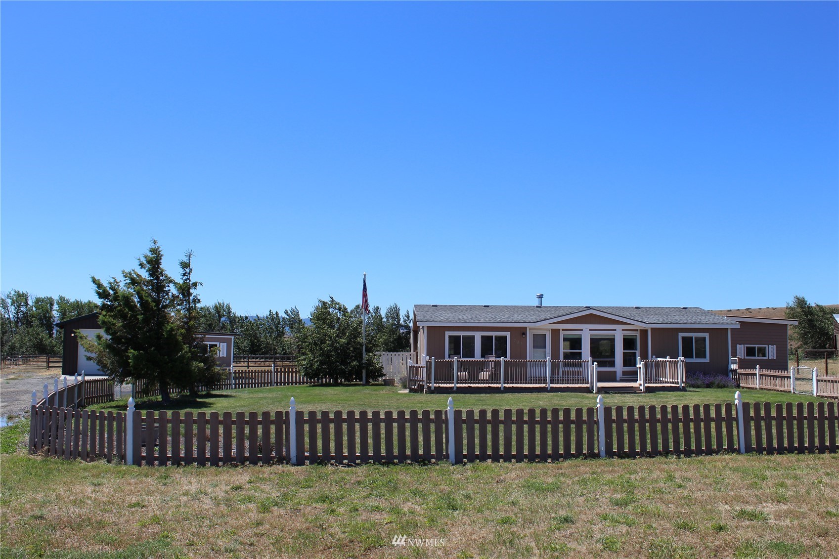 730 Clarke Road Ellensburg, WA 98926 - Photo 3 of 31 Gallery Image 3