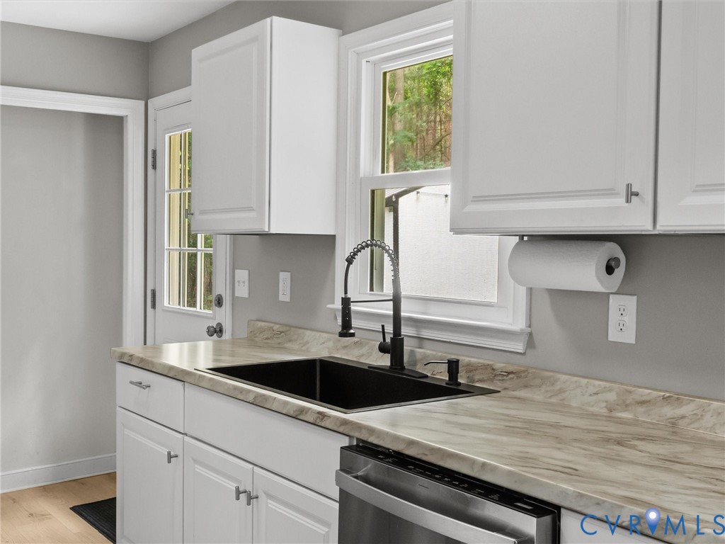 2010 Ridge Road Powhatan, VA 23139 - Photo 15 of 55