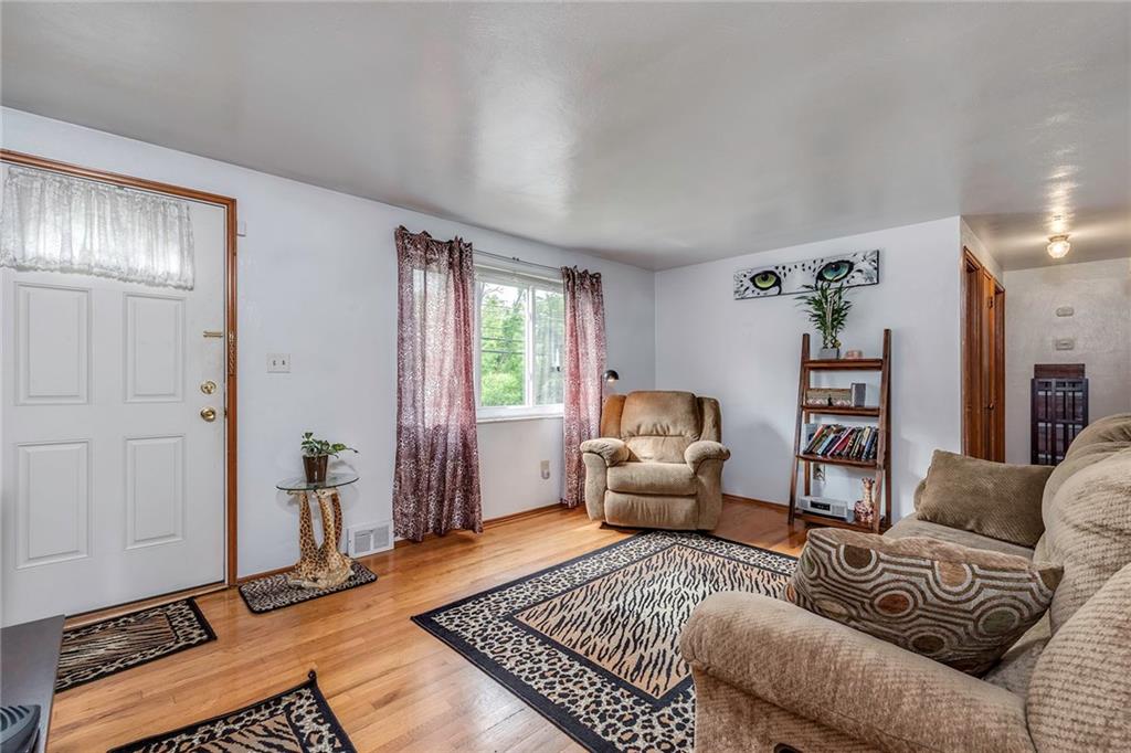 773 Hamil Road Verona, PA 15147 - Photo 6 of 25 Gallery Image 6