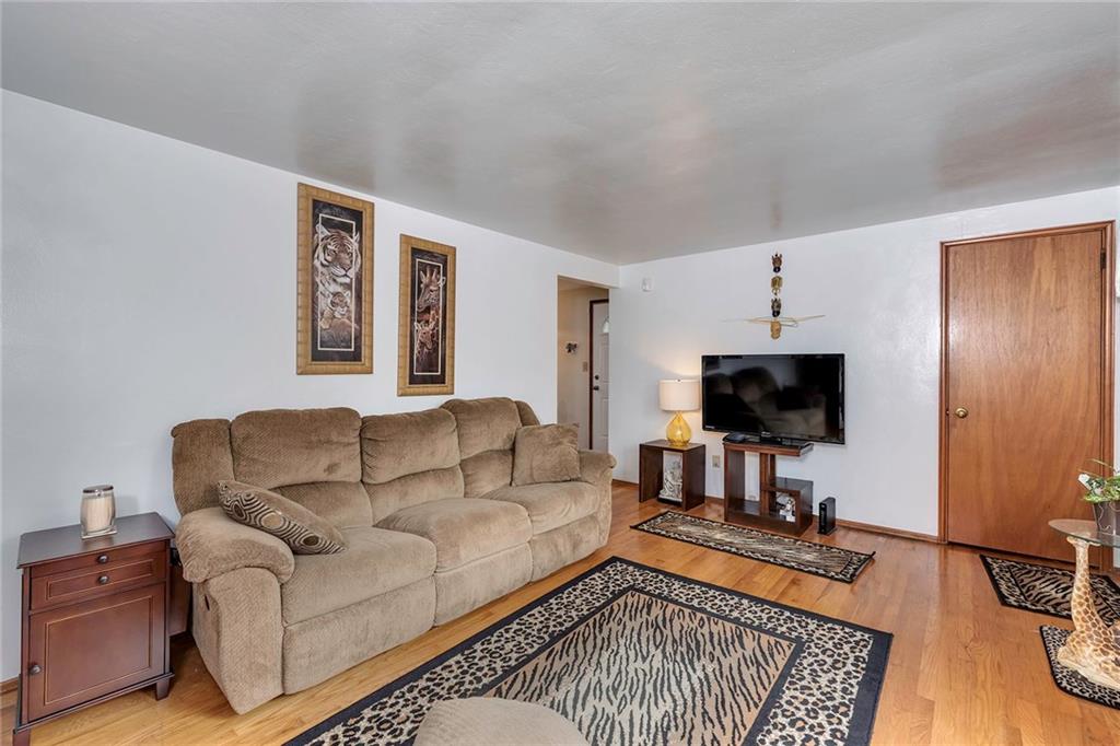 773 Hamil Road Verona, PA 15147 - Photo 8 of 25 Gallery Image 8
