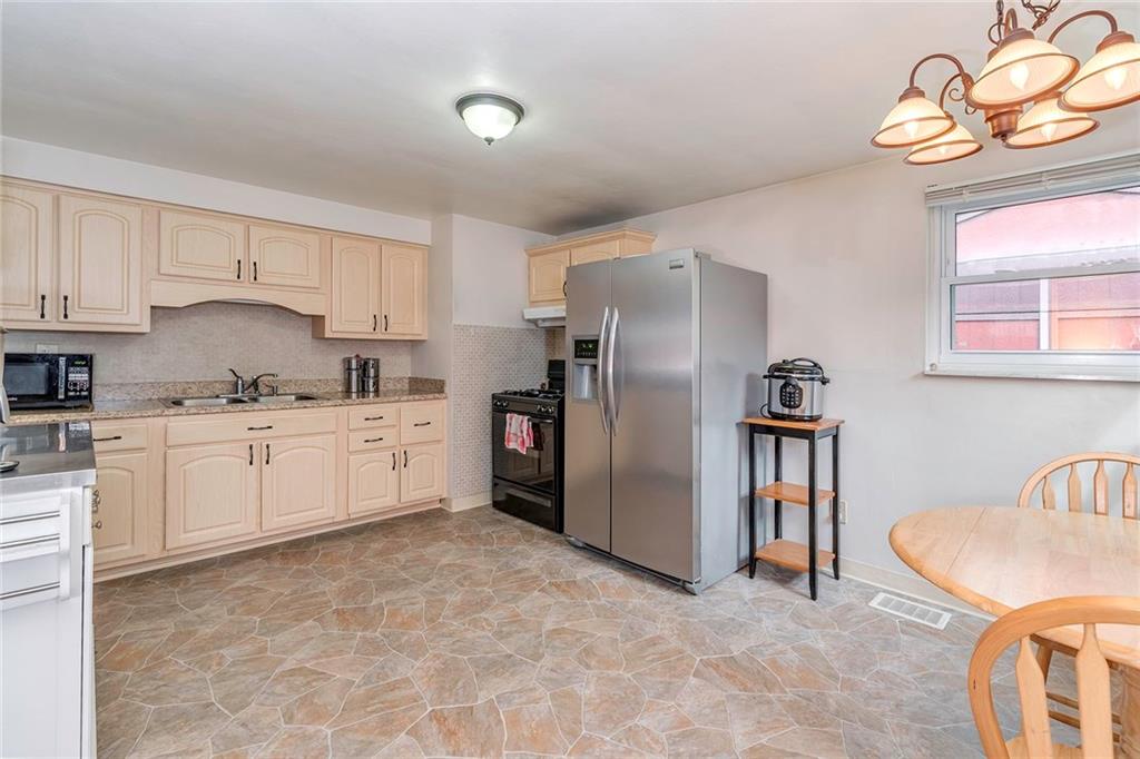 773 Hamil Road Verona, PA 15147 - Photo 10 of 25 Gallery Image 10