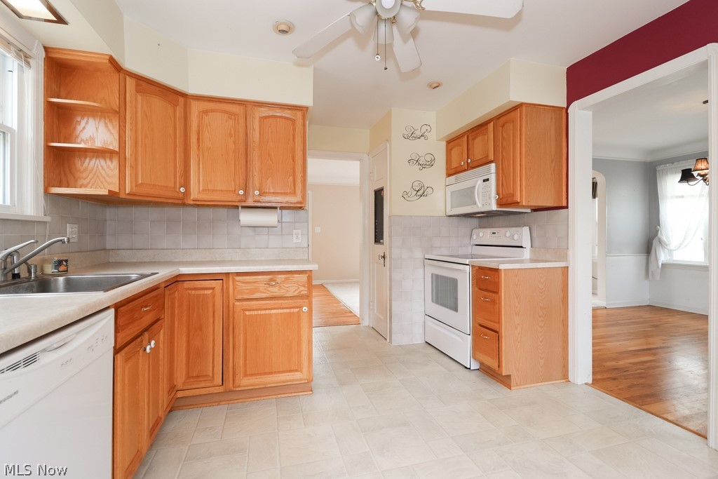 6202 Manchester Road Parma, OH 44129 - Photo 4 of 18