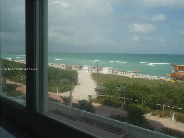 $1,899 | Port Royale, Miami Beach, FL 33141