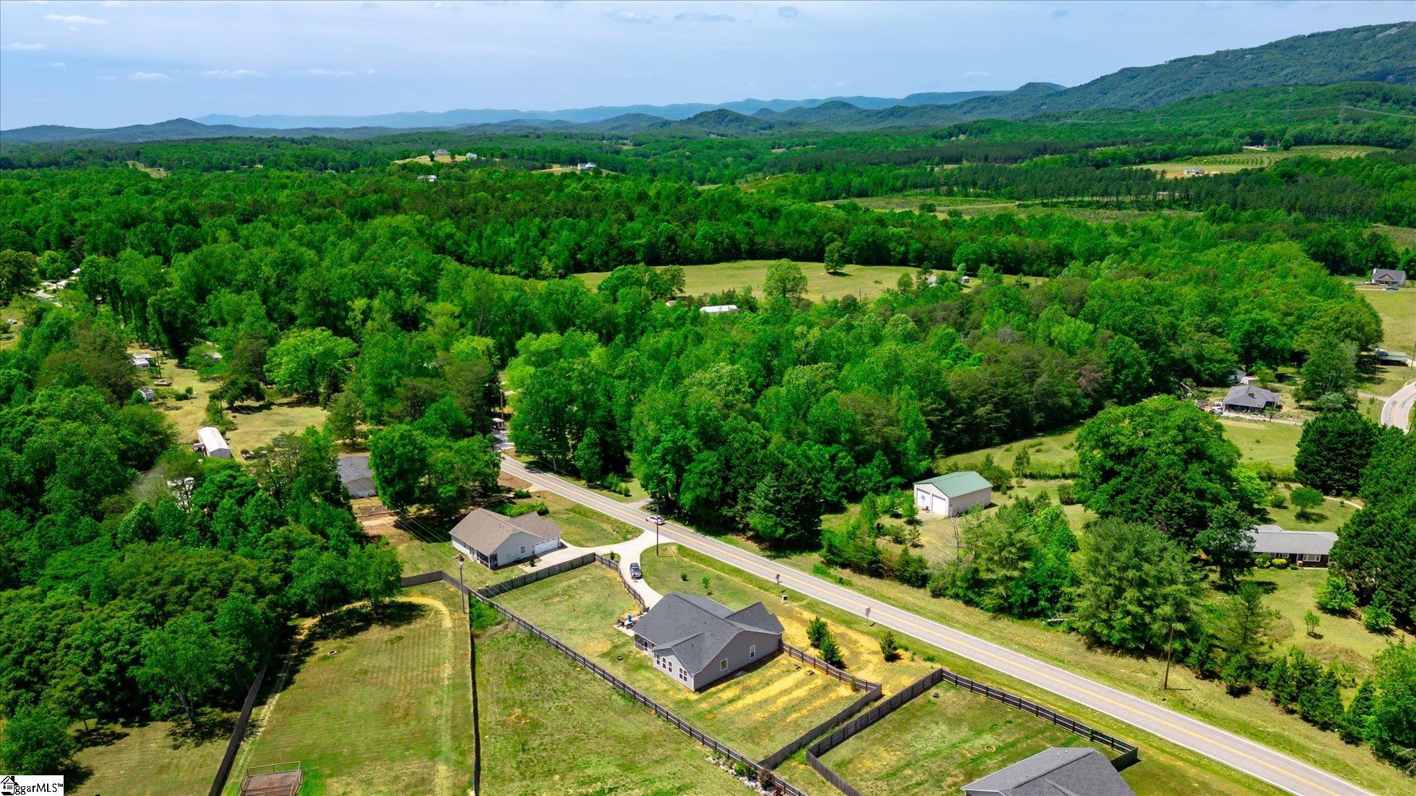 3542 Highway 414 Landrum, SC 29356 - Photo 36 of 39