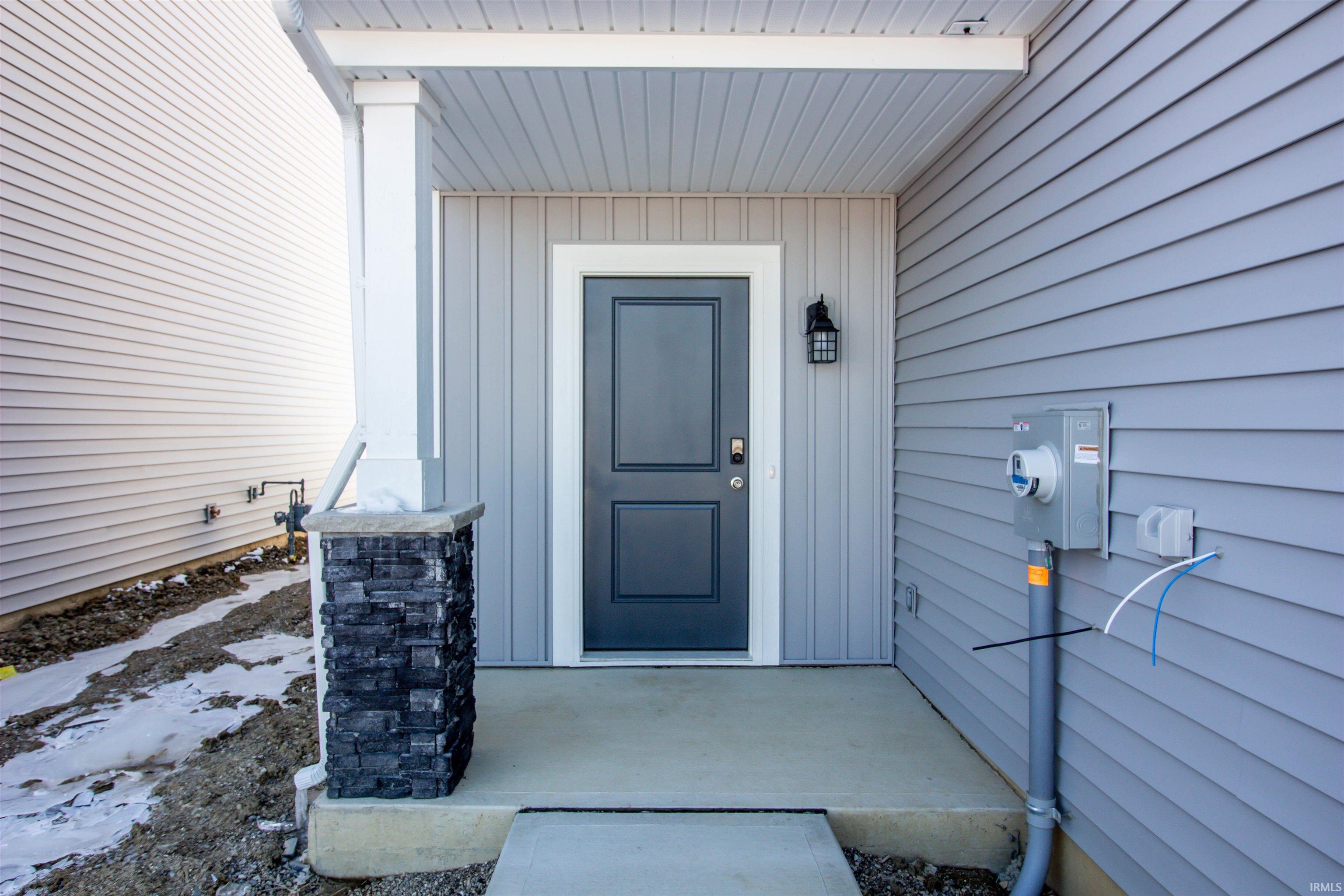 1003 West Hamilton Road North Fort Wayne, IN 46818 - Photo 2 of 37