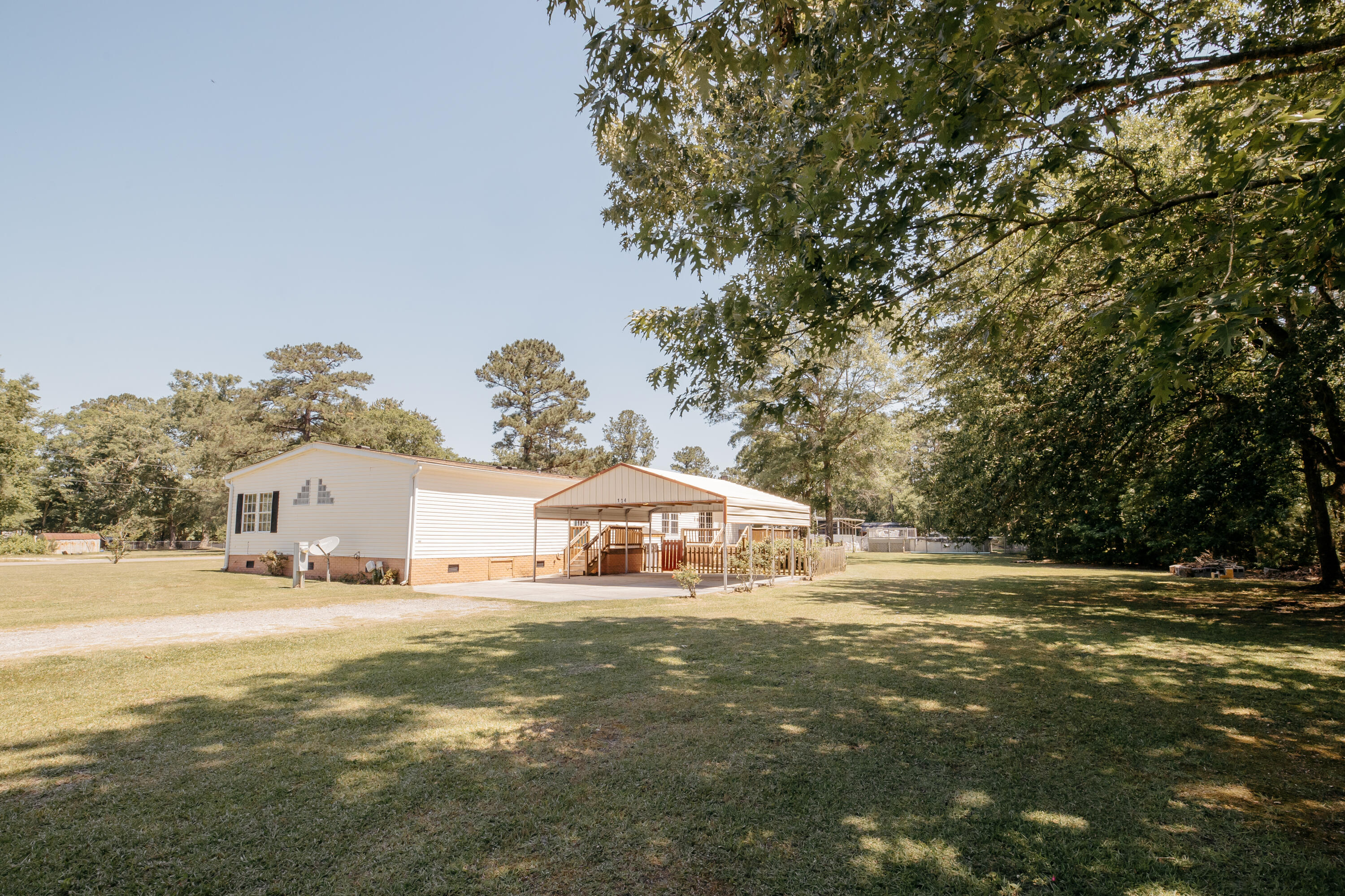 104 Prince Edward Road Summerville, SC 29483 - Photo 8 of 62 Gallery Image 8