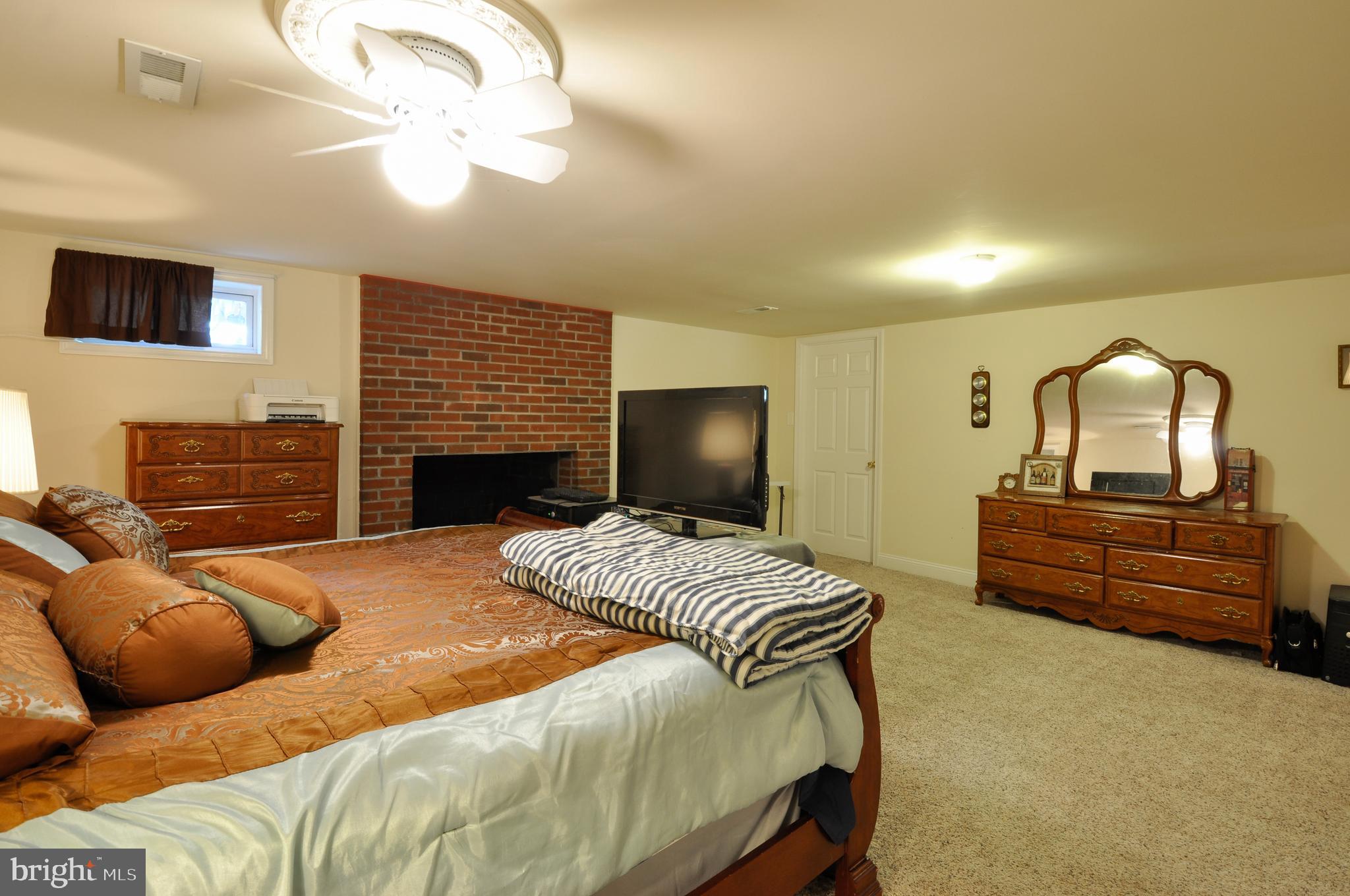 276 Richards Ferry Road Fredericksburg, VA 22406 - Photo 25 of 38 Family Room