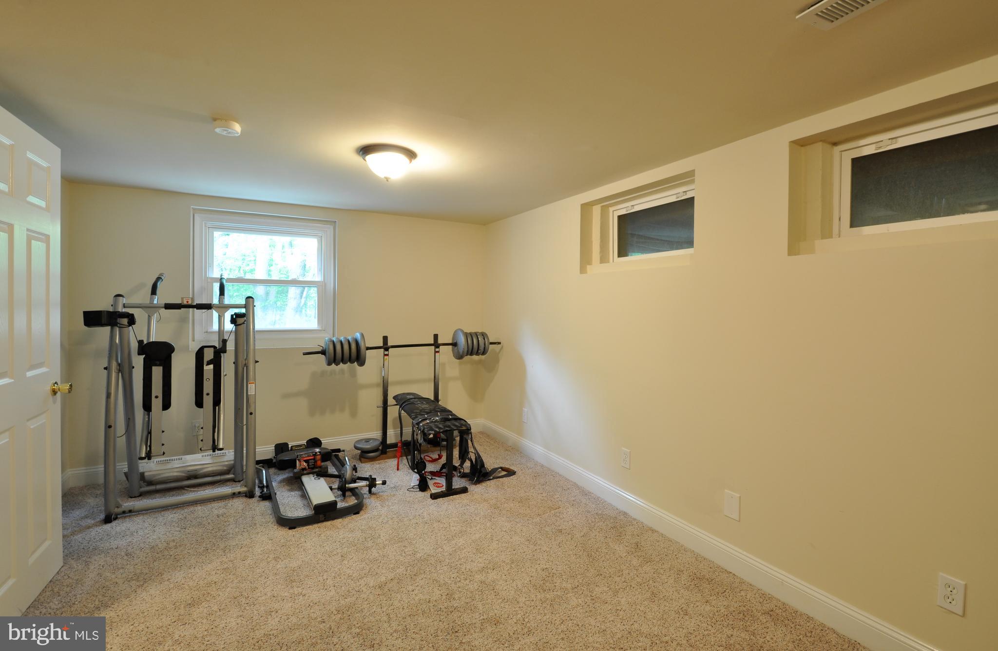 276 Richards Ferry Road Fredericksburg, VA 22406 - Photo 30 of 38 Den