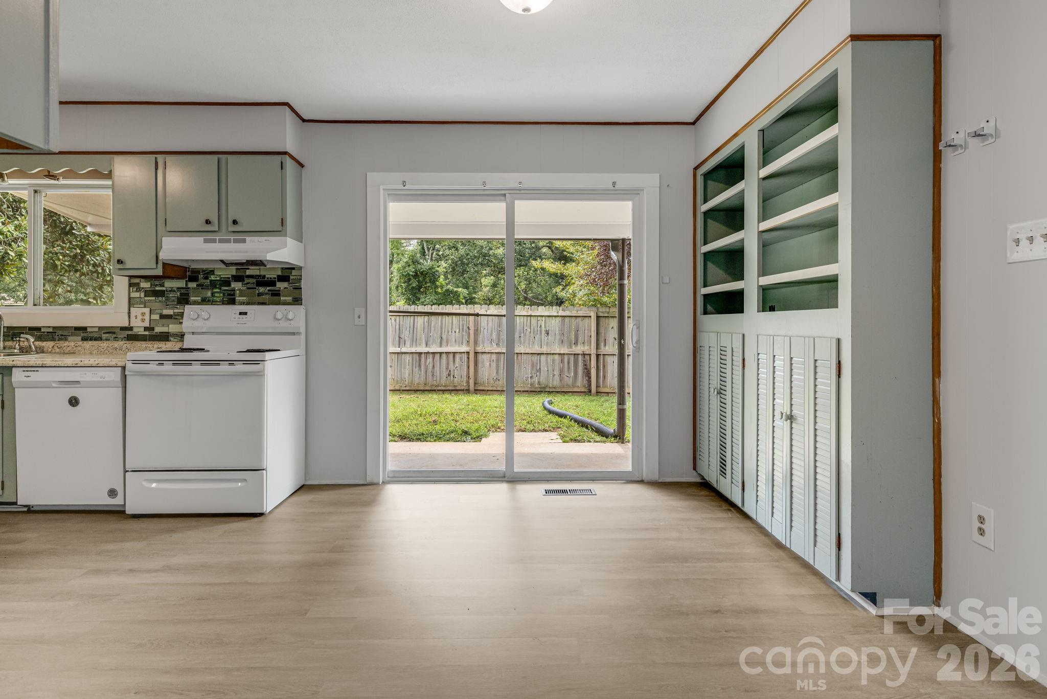 25 Hickory Tree Road Asheville, NC 28805 - Photo 11 of 39 Gallery Image 11