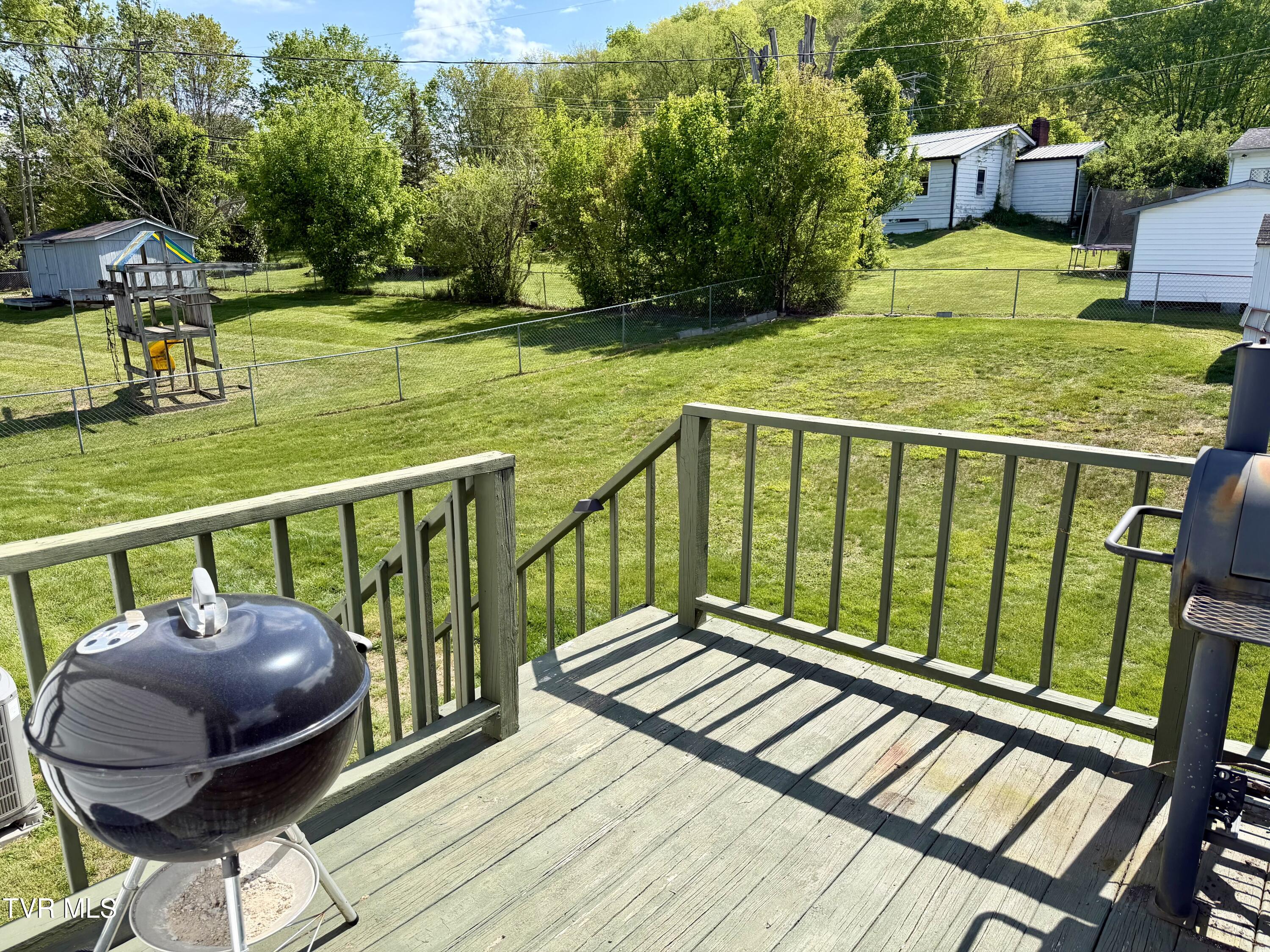 277 Nevada Street Bristol, VA 24201 - Photo 31 of 31 IMG_1347