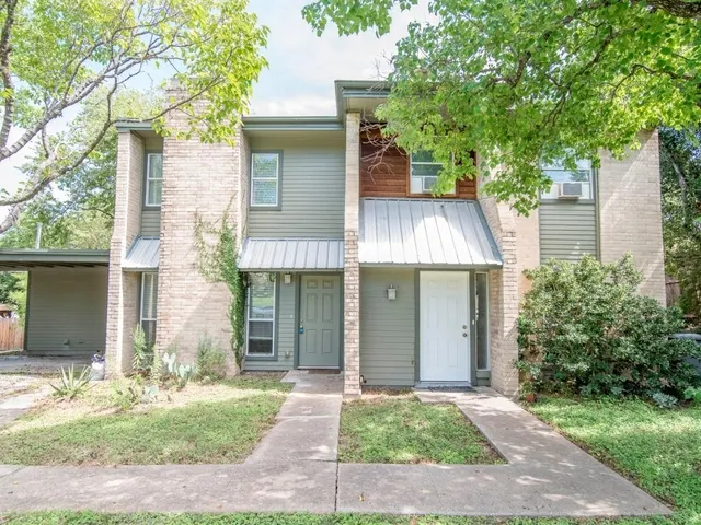 $1,890 | 1906 Woodland Avenue, Unit A, Austin, TX 78741
