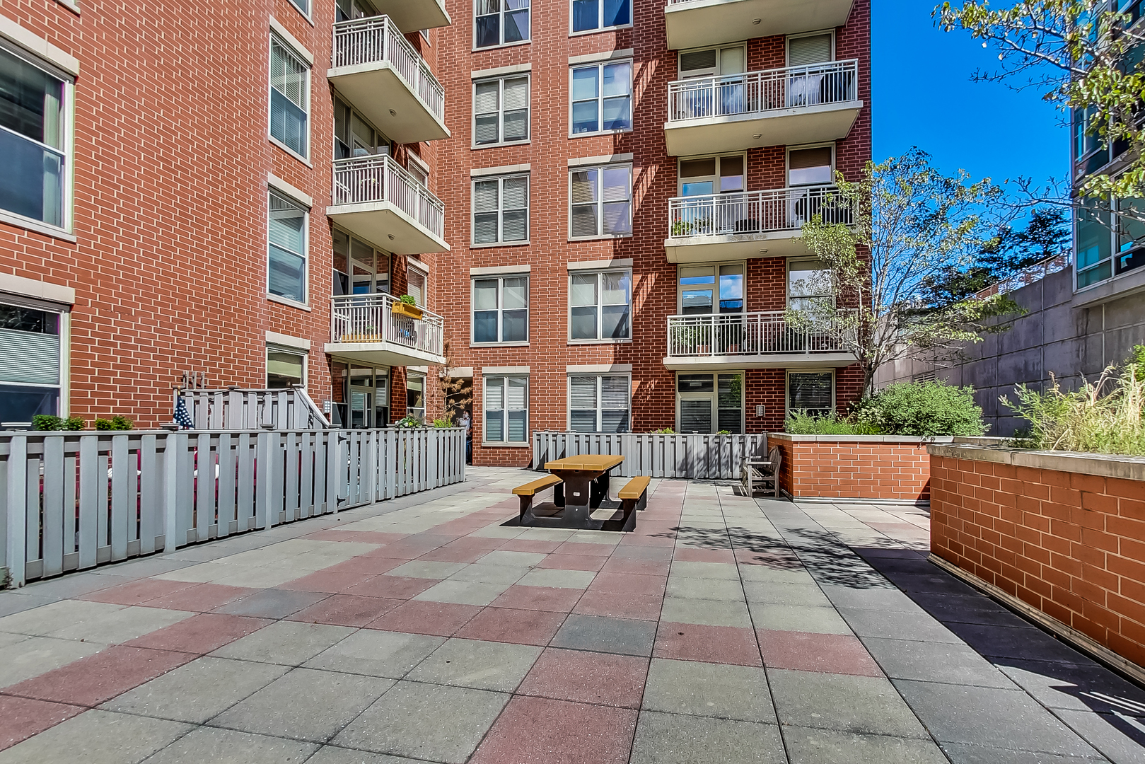 1001 West Madison Street, Unit 212 Chicago, IL 60607 - Photo 18 of 19