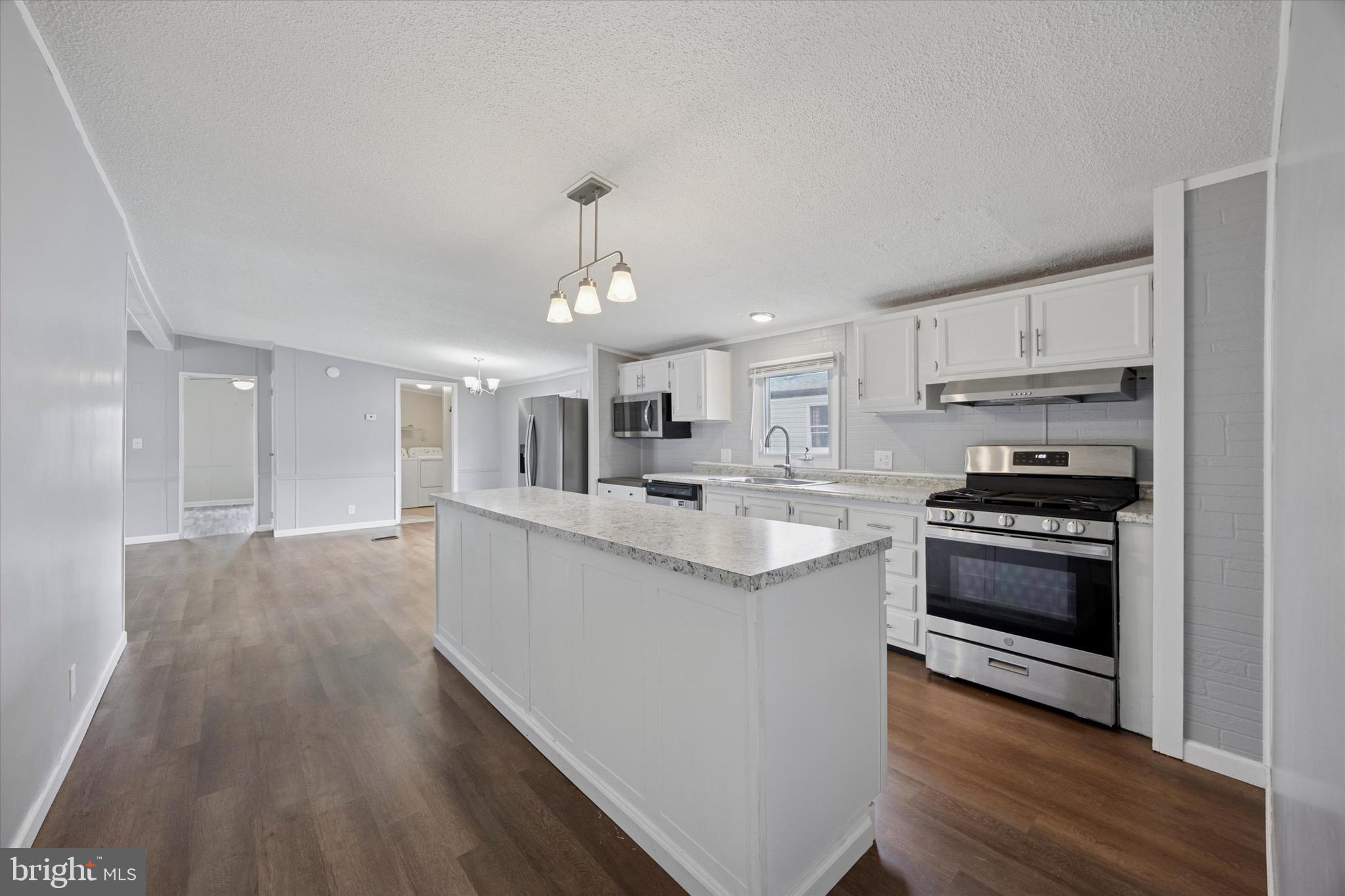 528 Vincent Lane, Unit 103 Bear, DE 19701 - Photo 7 of 16 More Kitchen with Dining Area Views