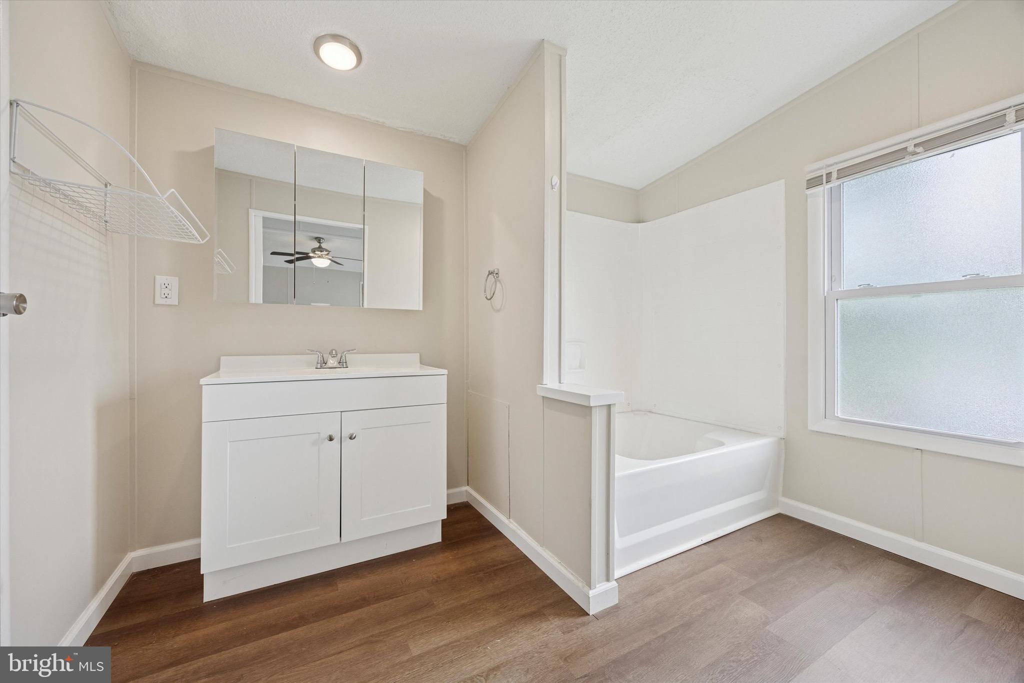 528 Vincent Lane, Unit 103 Bear, DE 19701 - Photo 9 of 16 Primary Bathroom with Large Soaking Tub/Shower