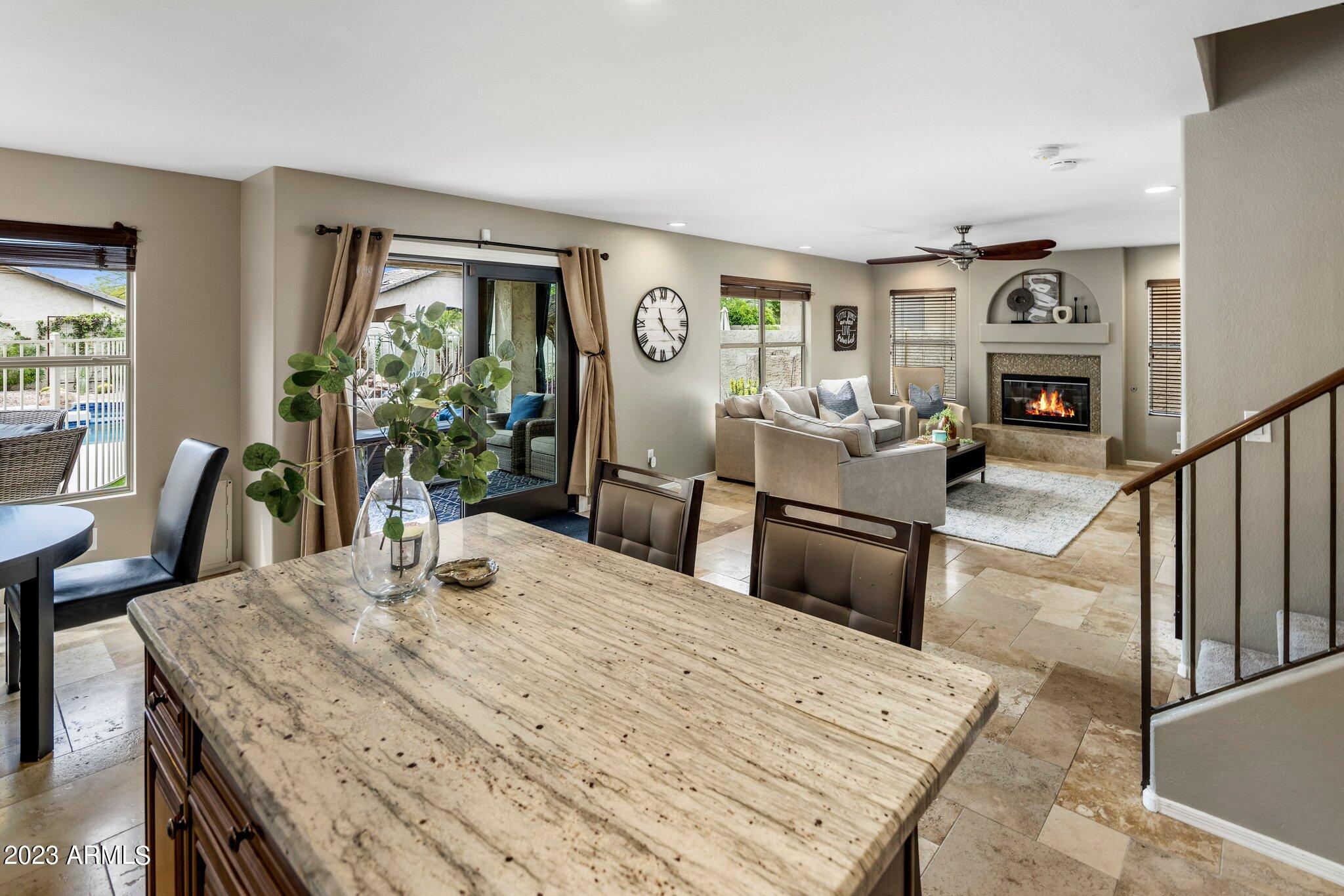 4527 East Gatewood Road Phoenix, AZ 85050 - Photo 12 of 33 19-web-or-mls-D46A3025