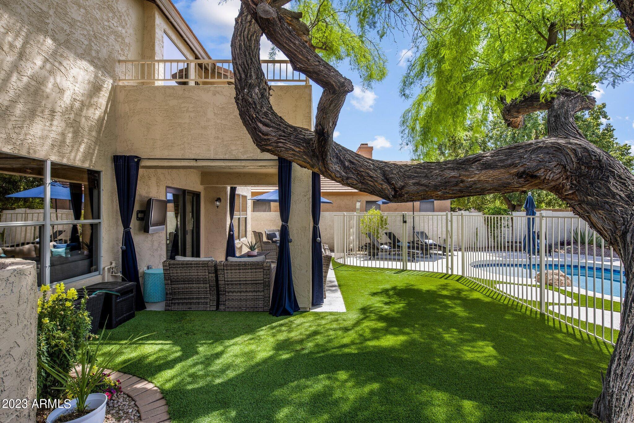 4527 East Gatewood Road Phoenix, AZ 85050 - Photo 33 of 33 Artificial Turf