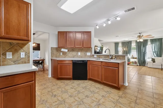 $1,950 | 3326 Zephyr Glen Way, Houston, TX 77084