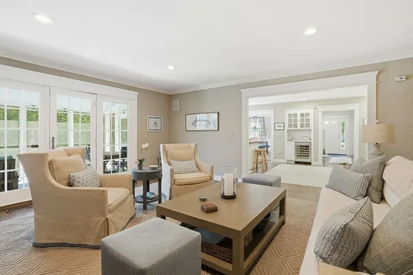 $1,950,000 | 10 Loring Avenue, Kingston, MA 02364