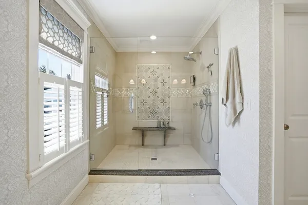 $1,950,000 | 10 Loring Avenue, Kingston, MA 02364