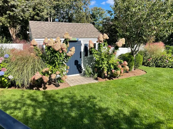 $1,950,000 | 10 Loring Avenue, Kingston, MA 02364