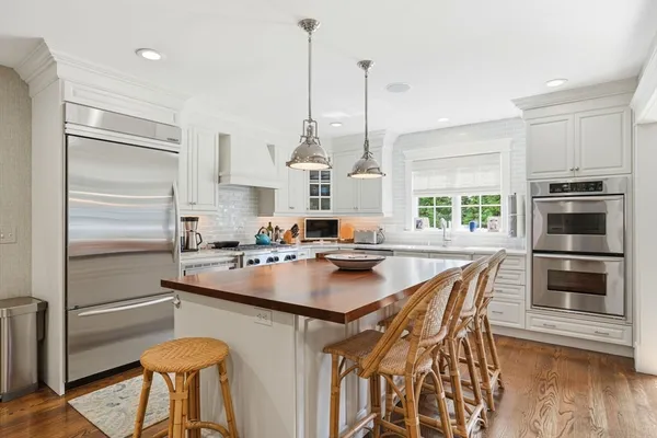 $1,950,000 | 10 Loring Avenue, Kingston, MA 02364