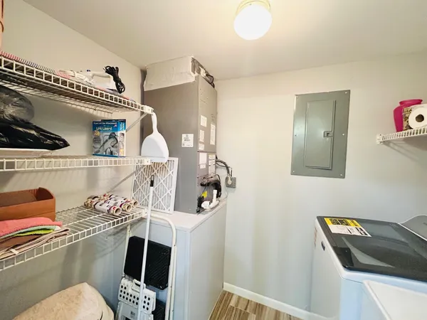 $1,600 | 408 Pine Glen Lane, Unit C2, Greenacres, FL 33463