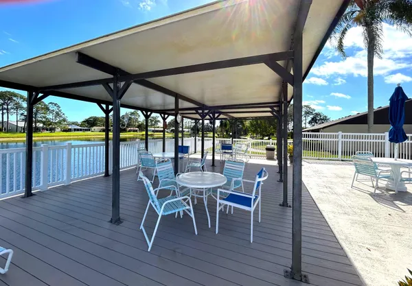 $1,600 | 408 Pine Glen Lane, Unit C2, Greenacres, FL 33463