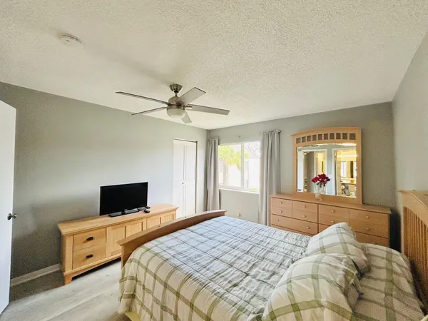 $1,600 | 408 Pine Glen Lane, Unit C2, Greenacres, FL 33463