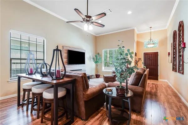 $299,900 | 209 Geode Lane, Jarrell, TX 76537