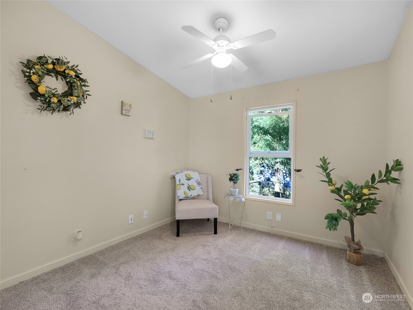 30511 Stackpole Lane Ocean Park, WA 98640 - Photo 20 of 40 a living room with furniture and a window