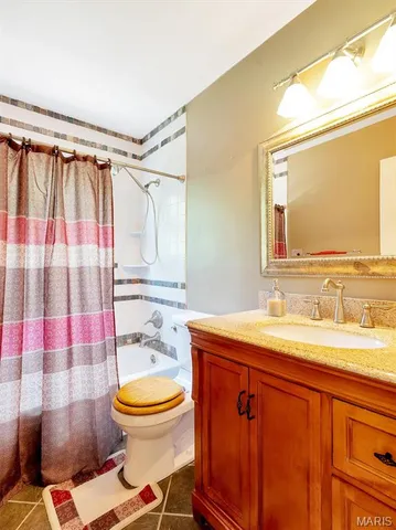 $464,900 | 101 Strecker Road, Ellisville, MO 63011