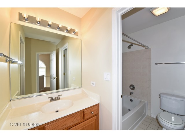 8331 Ripple Ridge Darien, IL 60561 - Photo 8 of 10