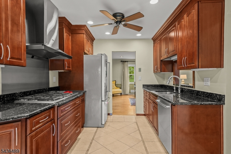 9 Lexington Road Bernards, NJ 07920 - Photo 13 of 50