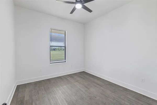 $2,700 | 1749 Pelican Drive, Westlake, LA 70669