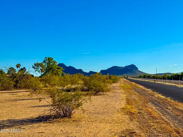 a view of mountain view and mountain view