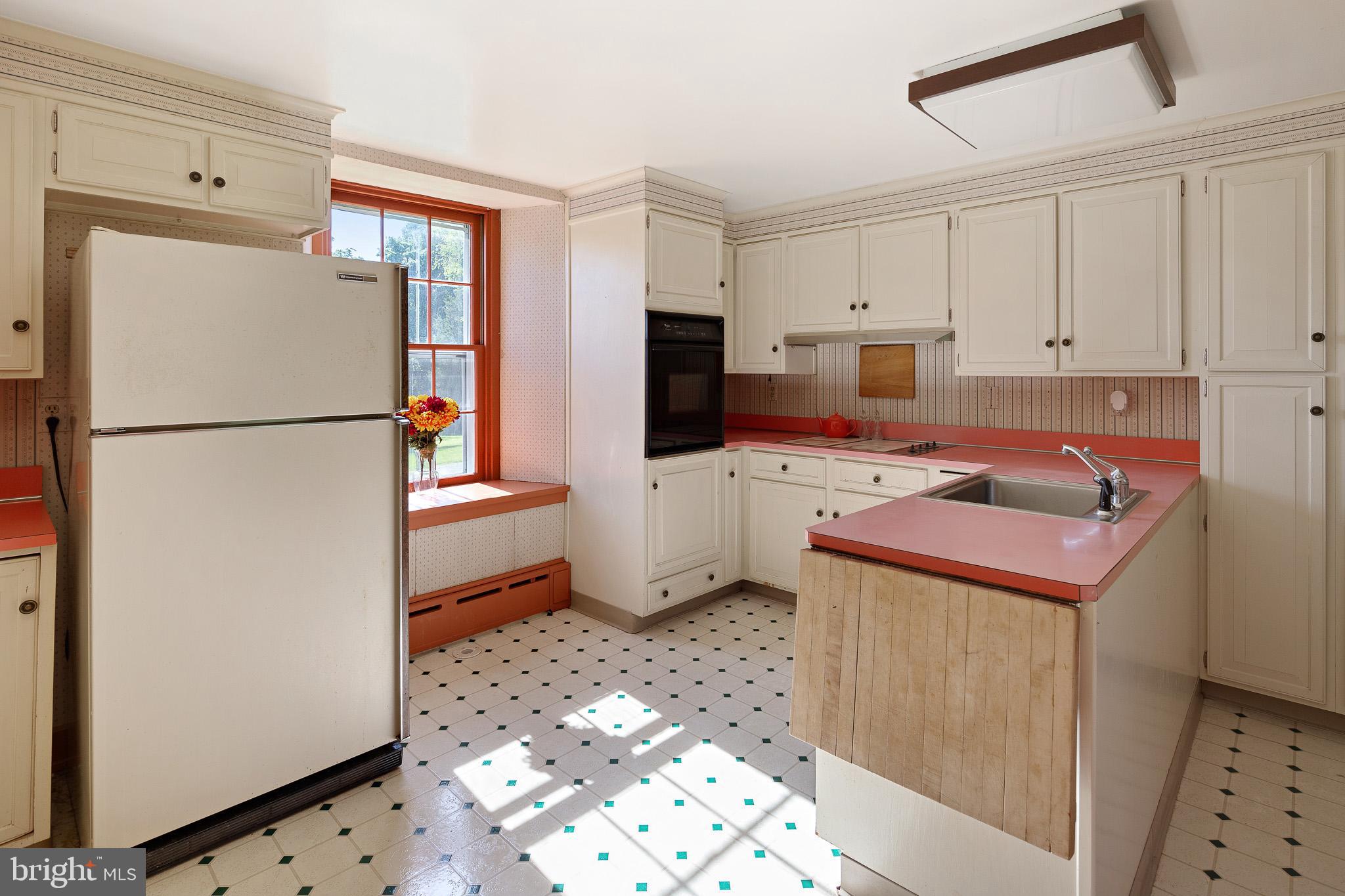 135 Kemp Lane Elkton, MD 21921 - Photo 5 of 38 Kitchen