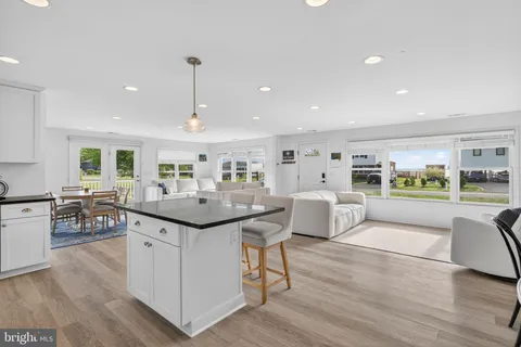 $575,000 | 713 Bay Drive, Stevensville, MD 21666