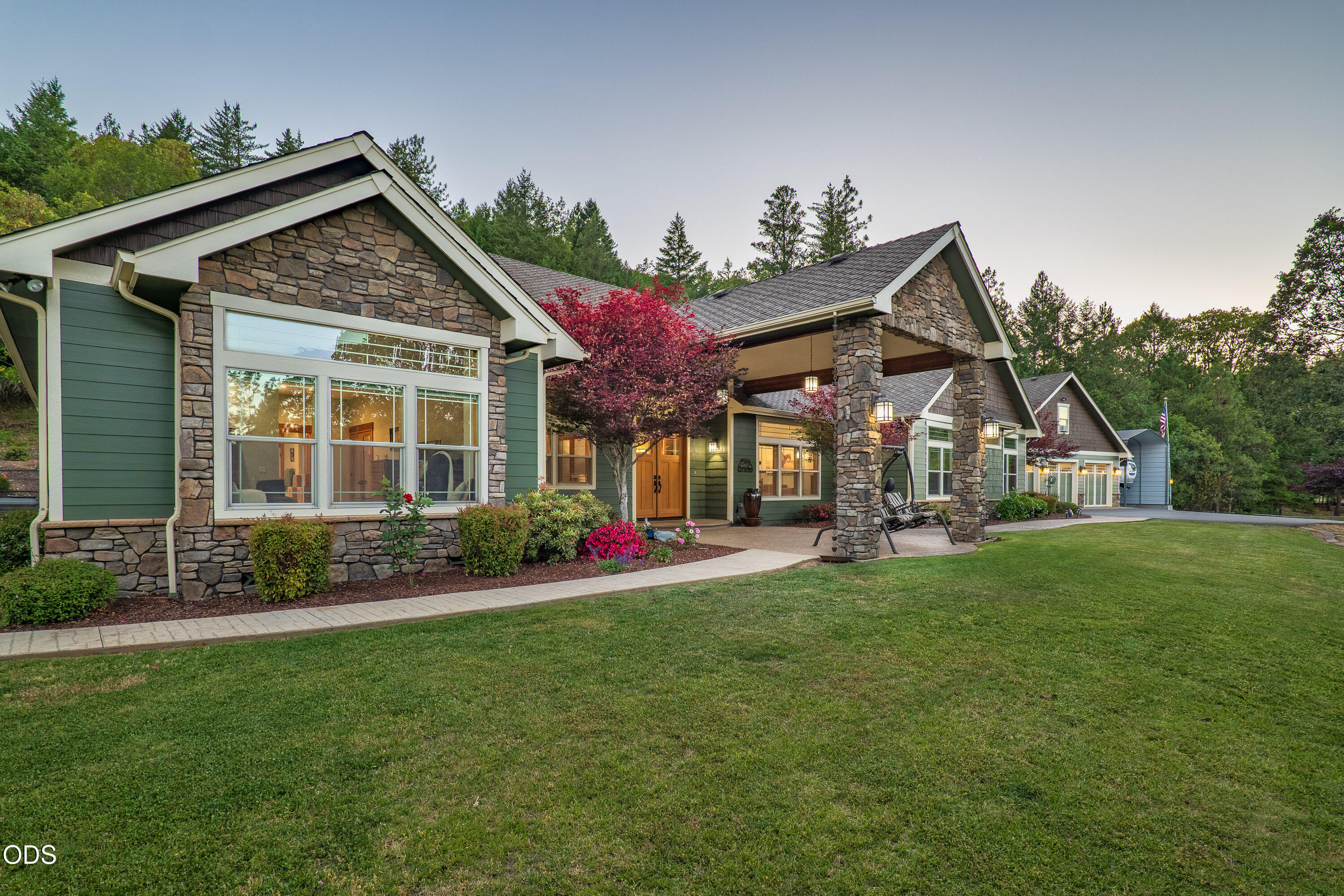 1321 Falcon Crest Lane Merlin, OR 97532 - Photo 1 of 57