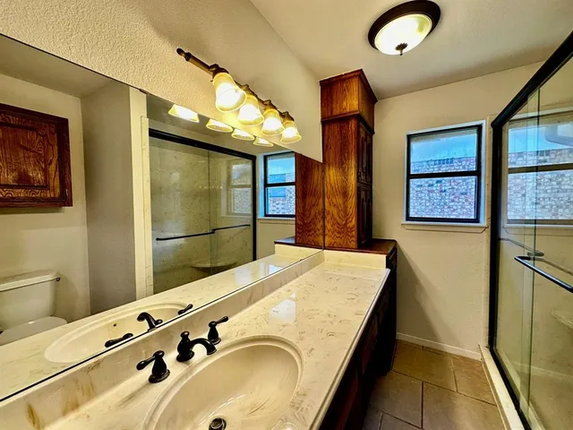 $229,500 | 16 Haven Circle, Denison, TX 75020