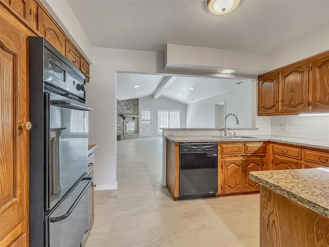 $3,500 | 7608 Meadow Oaks Drive, Dallas, TX 75230